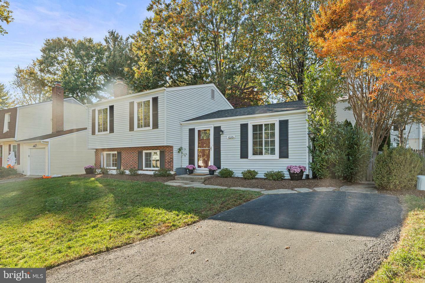 Property Photo:  6110 Wilmington Drive  VA 22015 