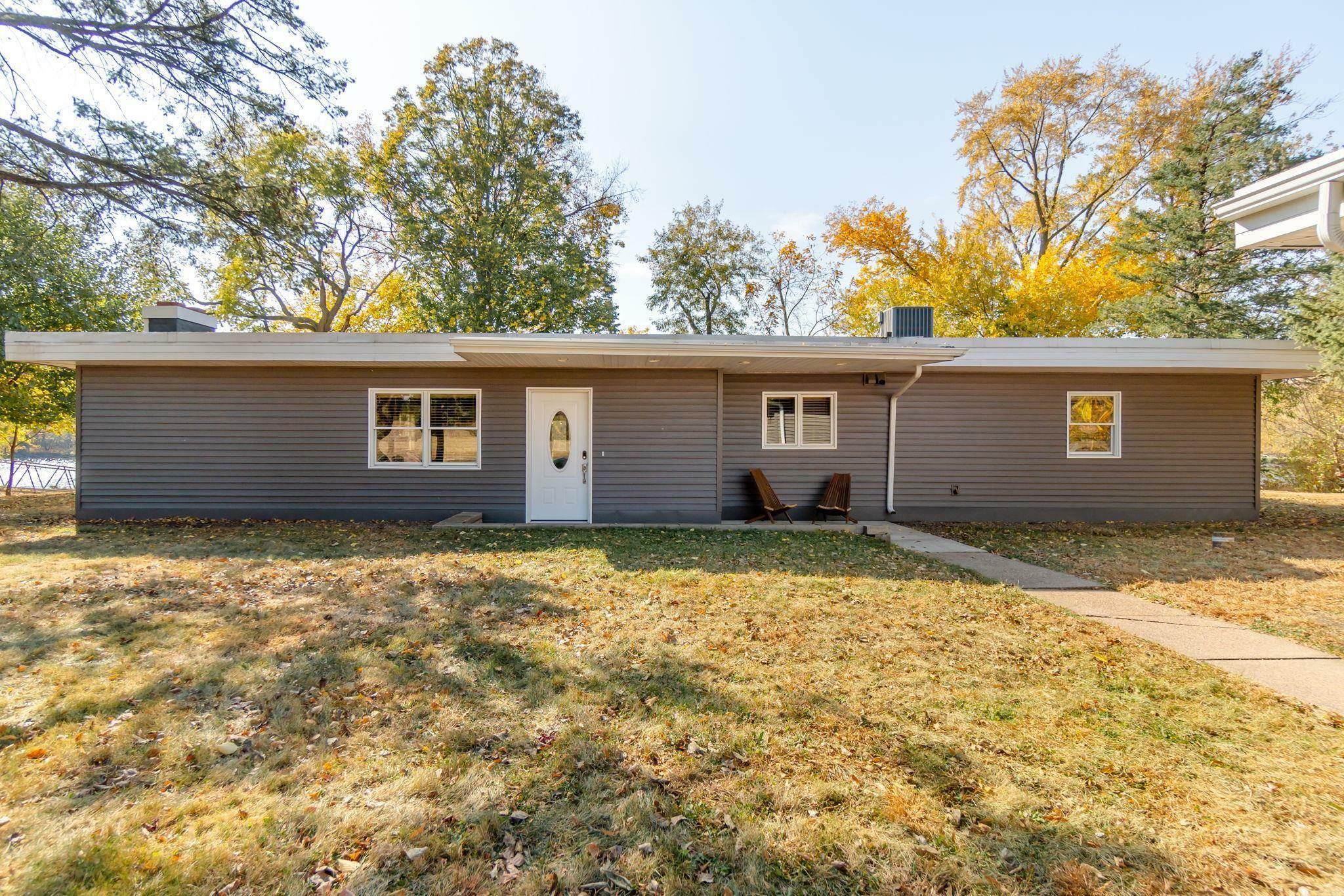 Property Photo:  2616 Cottage Row Road  IA 50613 