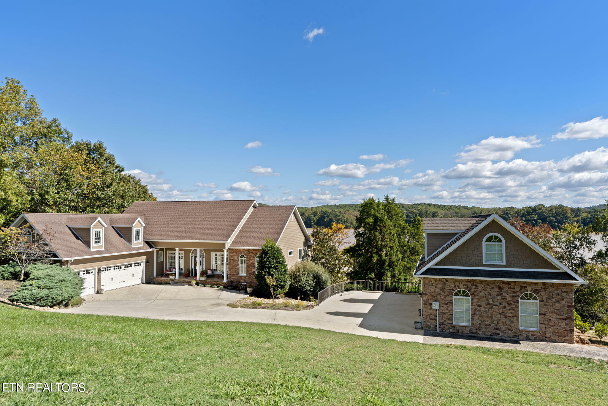 234 Pin Oak Drive  Rockwood TN 37854 photo