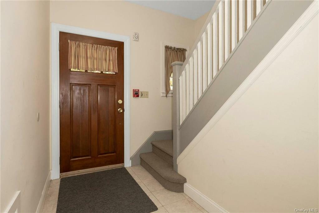 Property Photo:  168 Parkview Avenue 1  NY 10708 