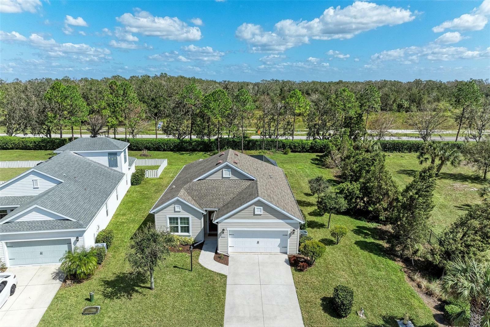 Property Photo:  1312 Thornbury Drive  FL 34219 