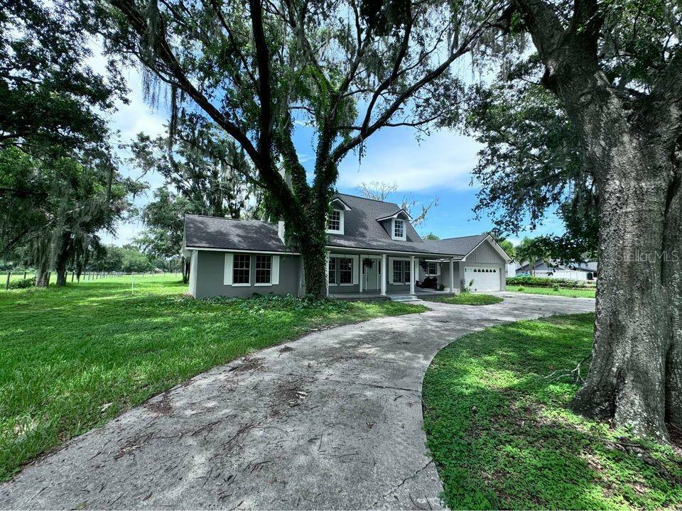 Property Photo:  1802 Williams Road  FL 33565 