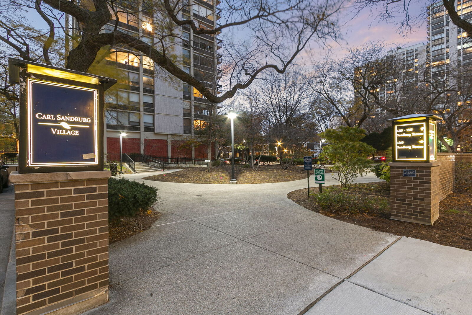 Property Photo:  1360 N Sandburg Terrace 2503C  IL 60610 