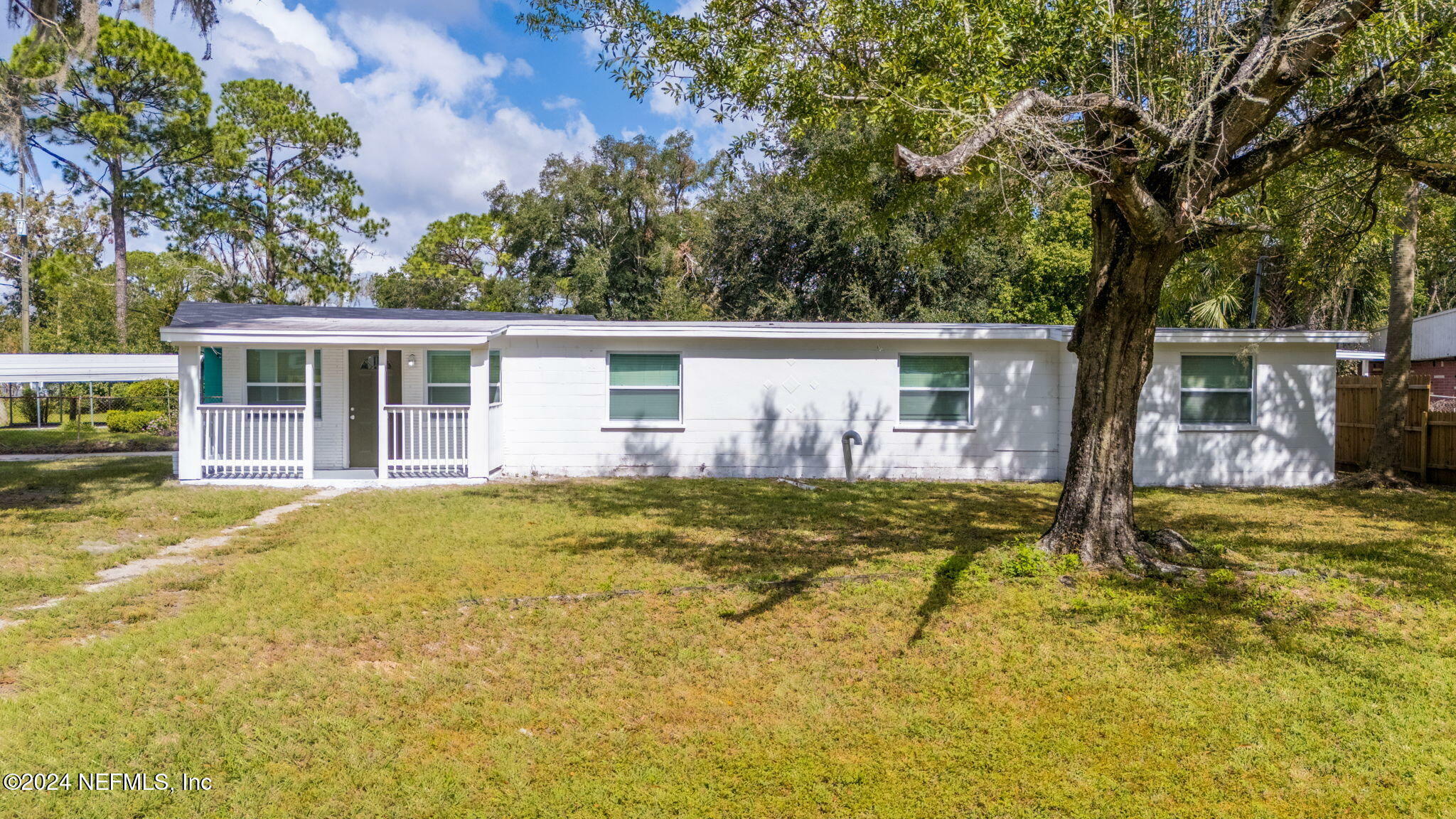 Property Photo:  6109 Carnation Road  FL 32209 