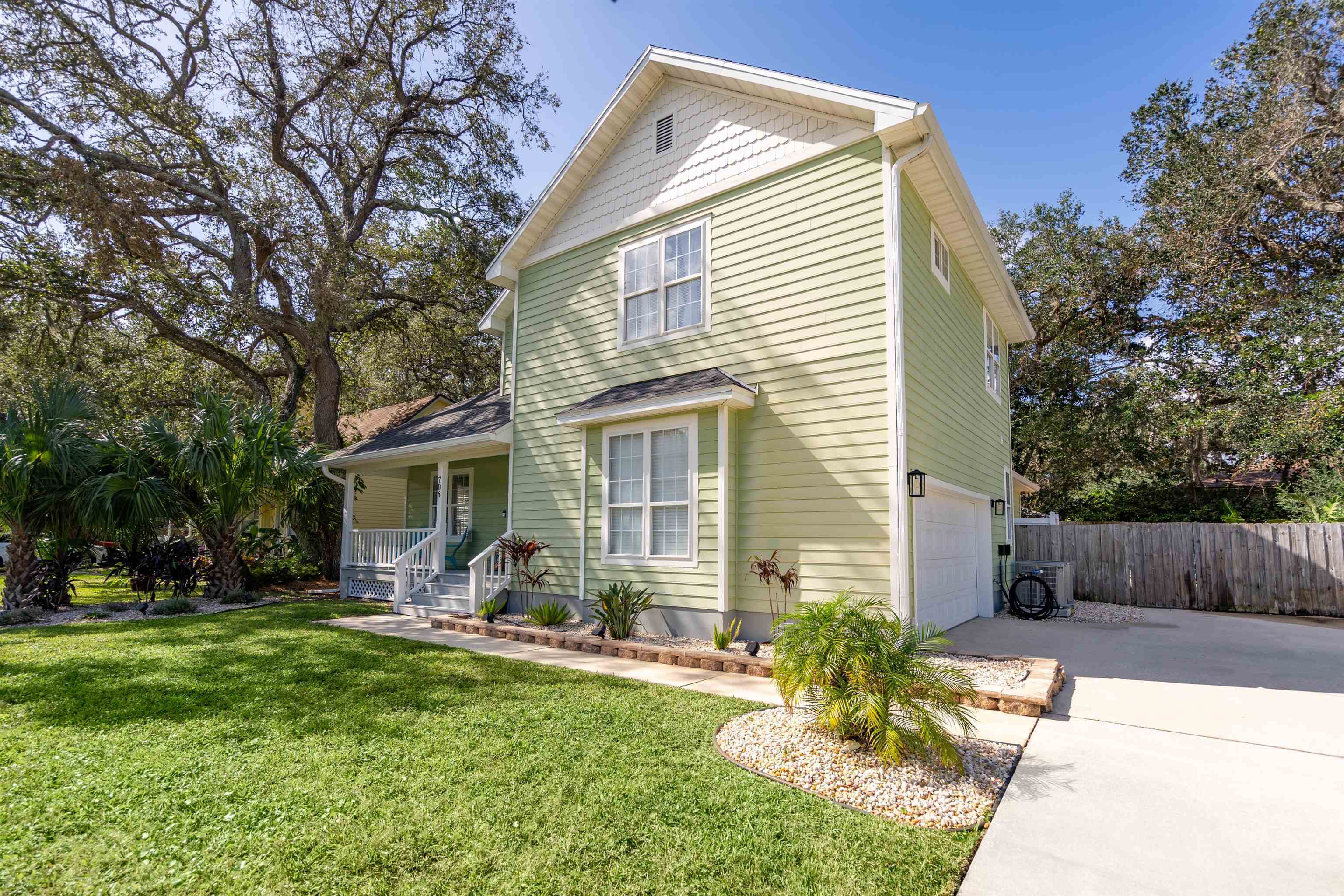 Property Photo:  706 Mickler Blvd  FL 32080 