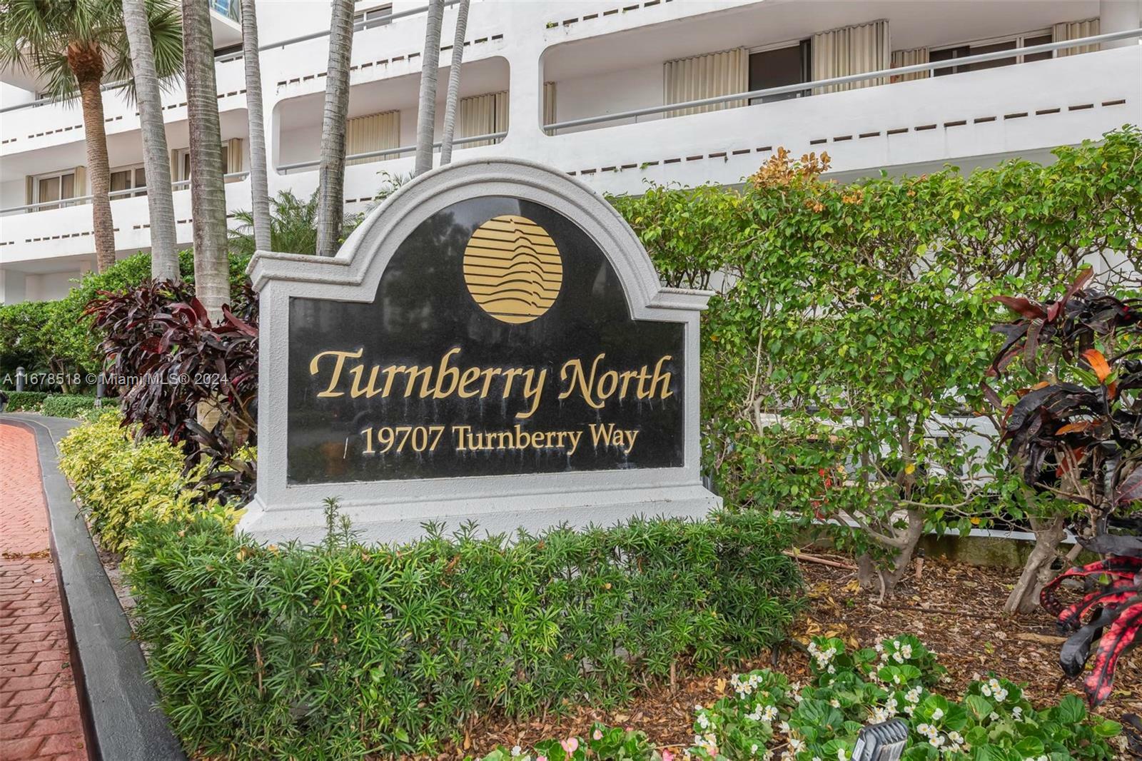 Property Photo:  19707 Turnberry Way 9K  FL 33180 