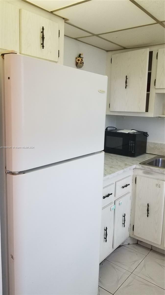 Property Photo:  220 SW 9th Ave 519  FL 33009 