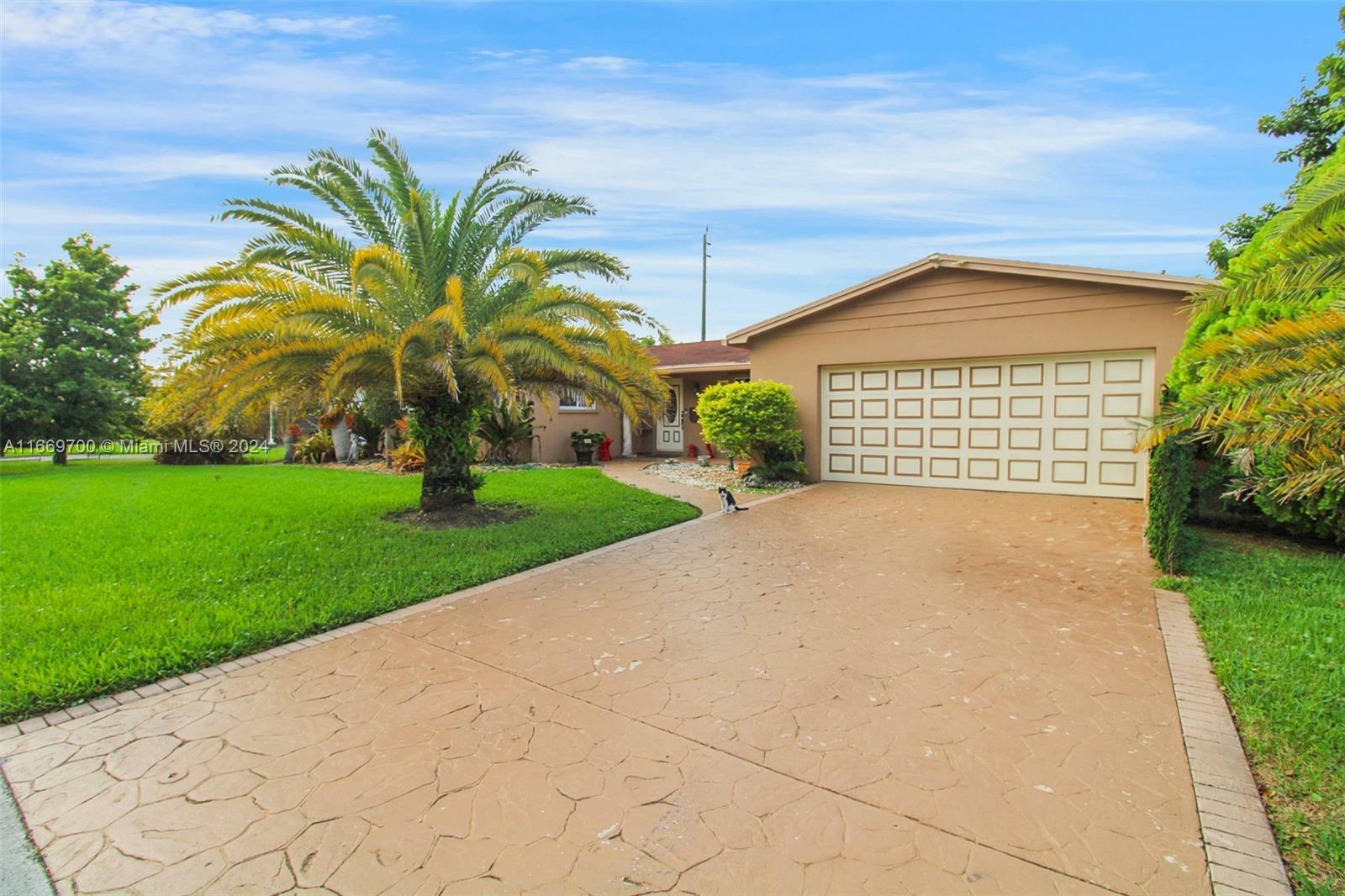 Property Photo:  10260 SW 108th St  FL 33176 