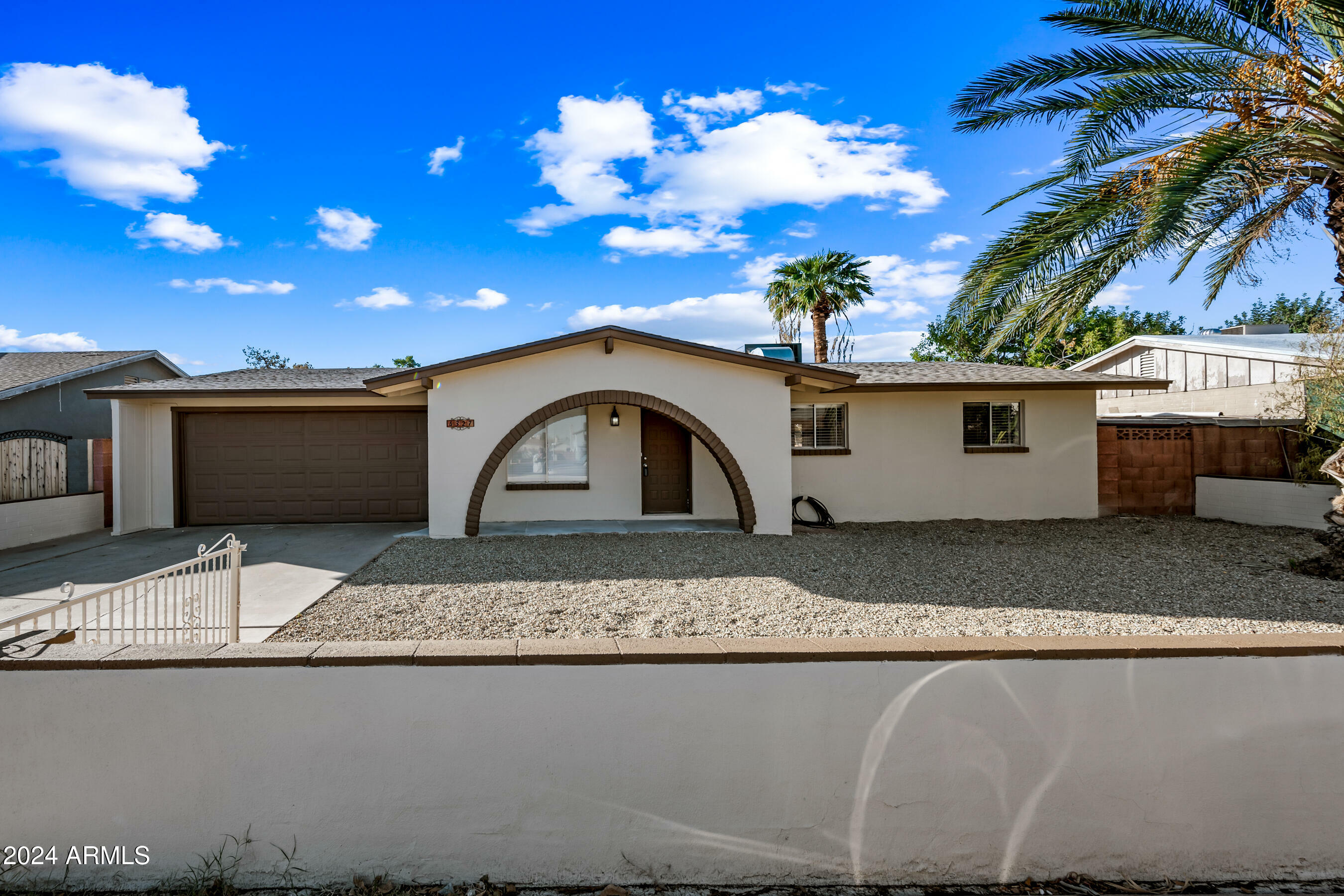 Property Photo:  4327 W Vernon Avenue  AZ 85035 