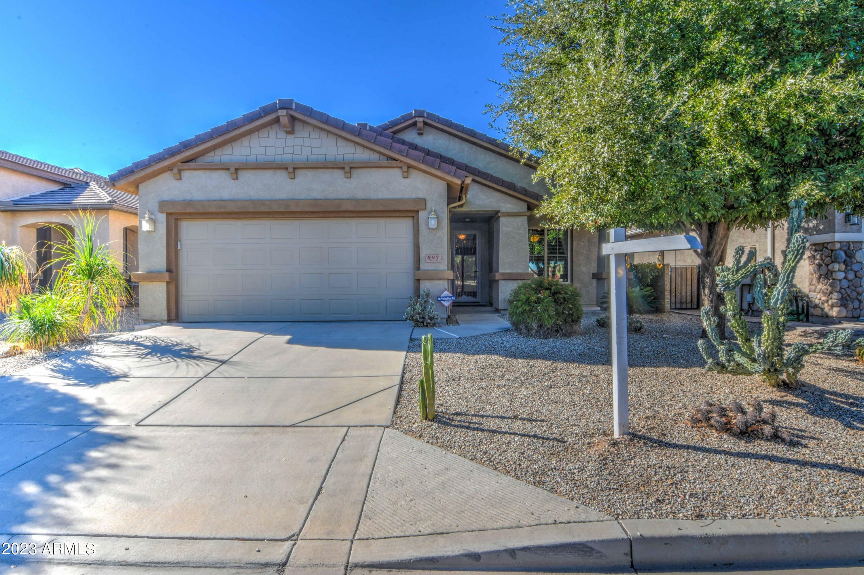 Property Photo:  697 W Twin Peaks Parkway  AZ 85143 