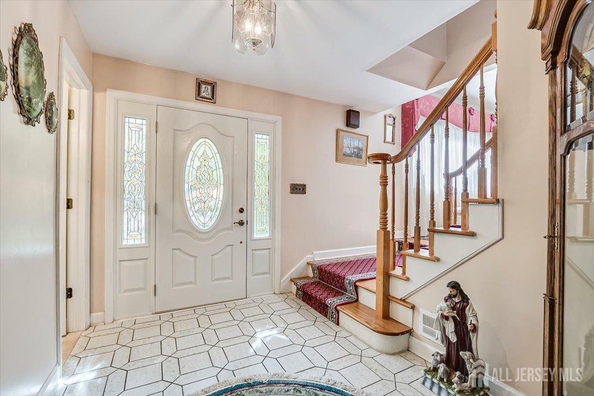 Property Photo:  21 Beacon Hill Drive  NJ 08816 