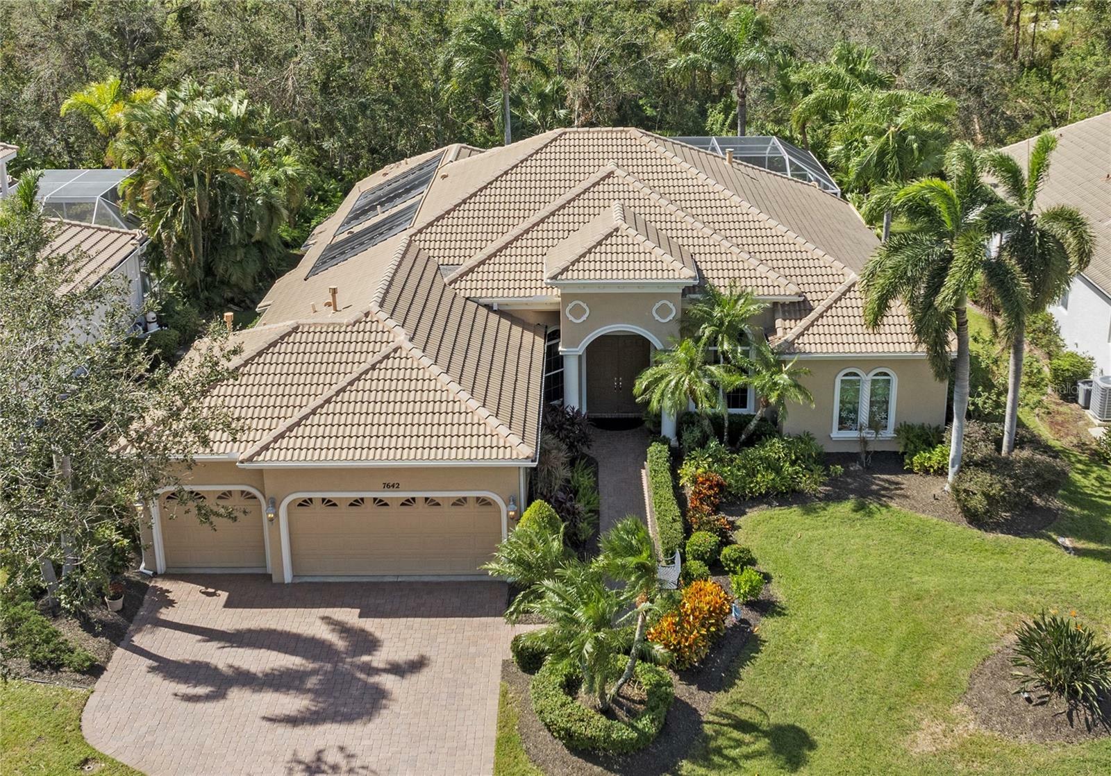 Property Photo:  7642 Tralee Way  FL 34202 