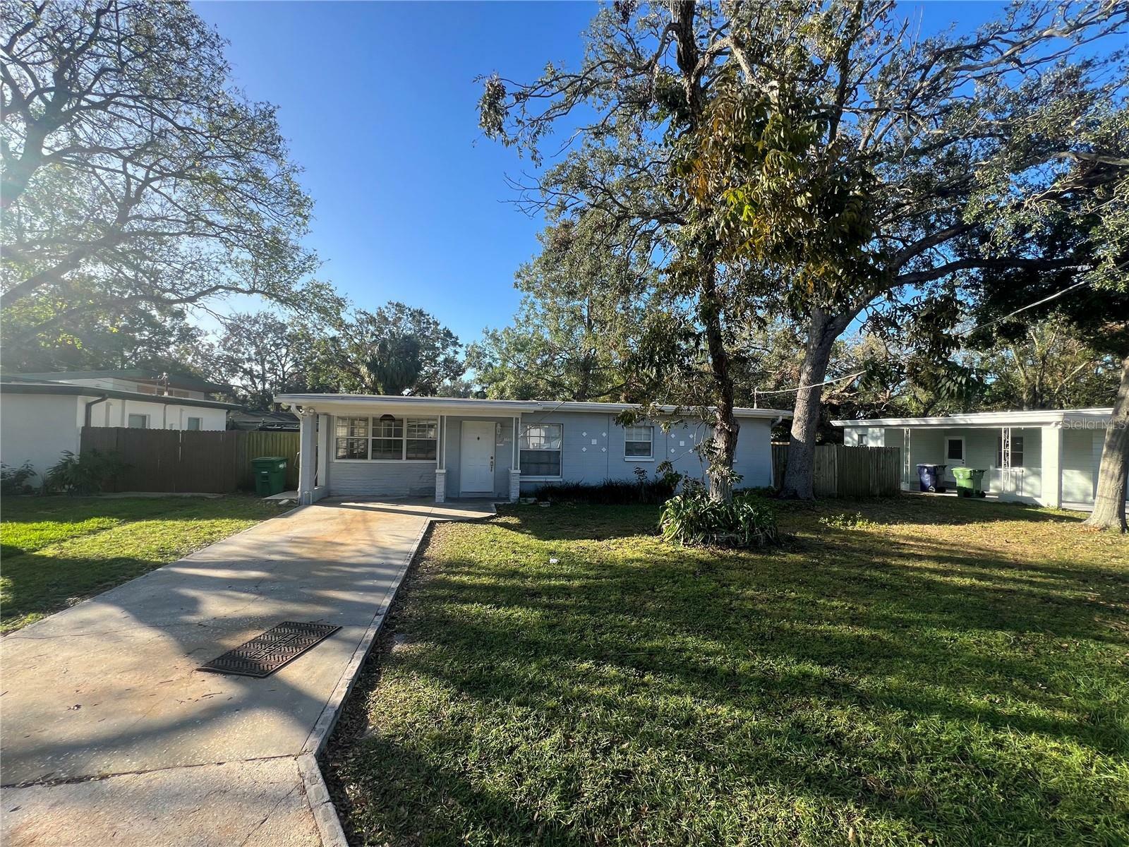 Property Photo:  3520 W Paul Avenue  FL 33611 