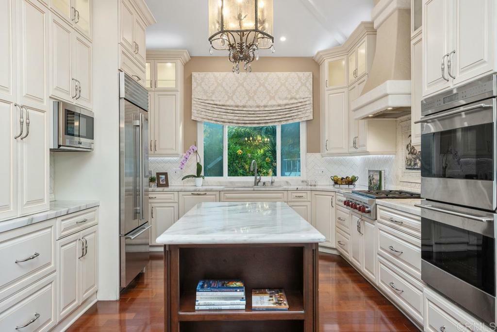 Property Photo: 1176 La Sombra Drive CA 92078