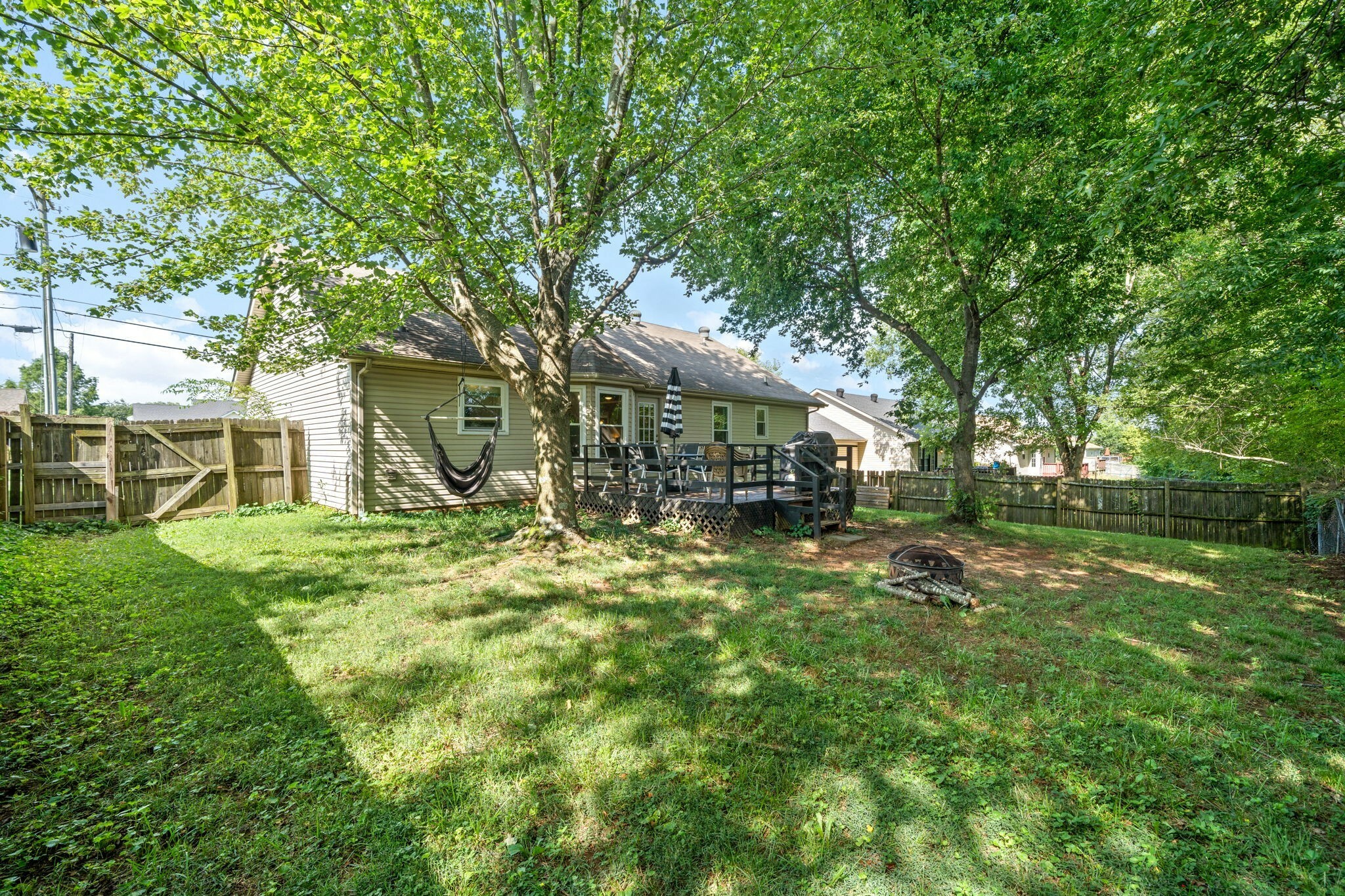 Property Photo:  3250 S Senseney Cir  TN 37042 