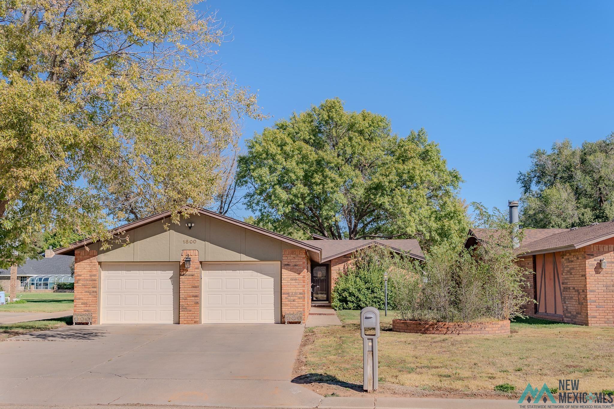 Property Photo:  1800 Colonial Pkwy  NM 88101 