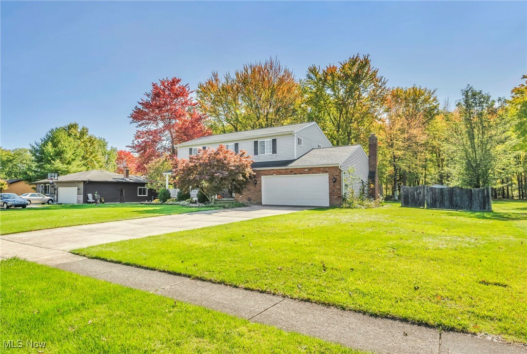 Property Photo:  12241 Woodridge Drive  OH 44133 