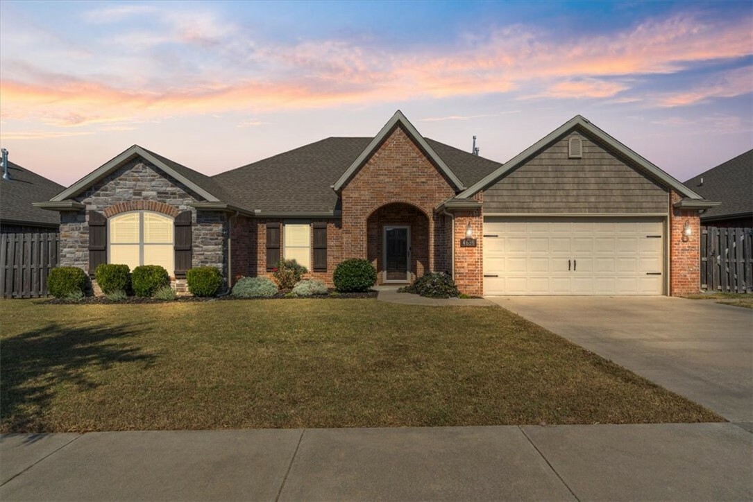 Property Photo:  4656 W Wales Drive  AR 72704 