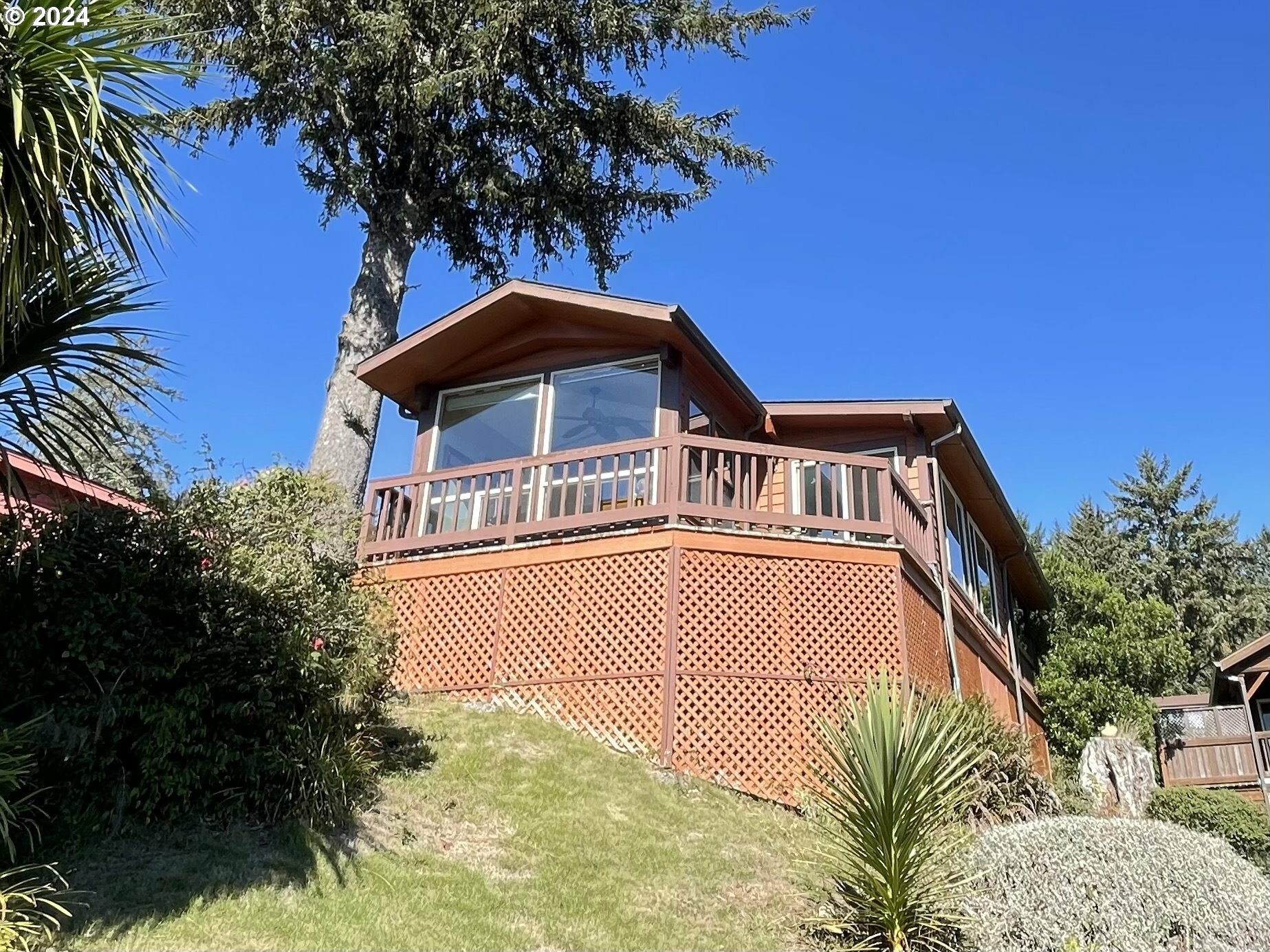 Property Photo: 19921 Whaleshead Rd T4 OR 97415
