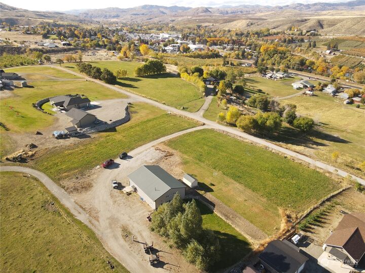 Property Photo:  9 E Riverview Road  WA 98855 