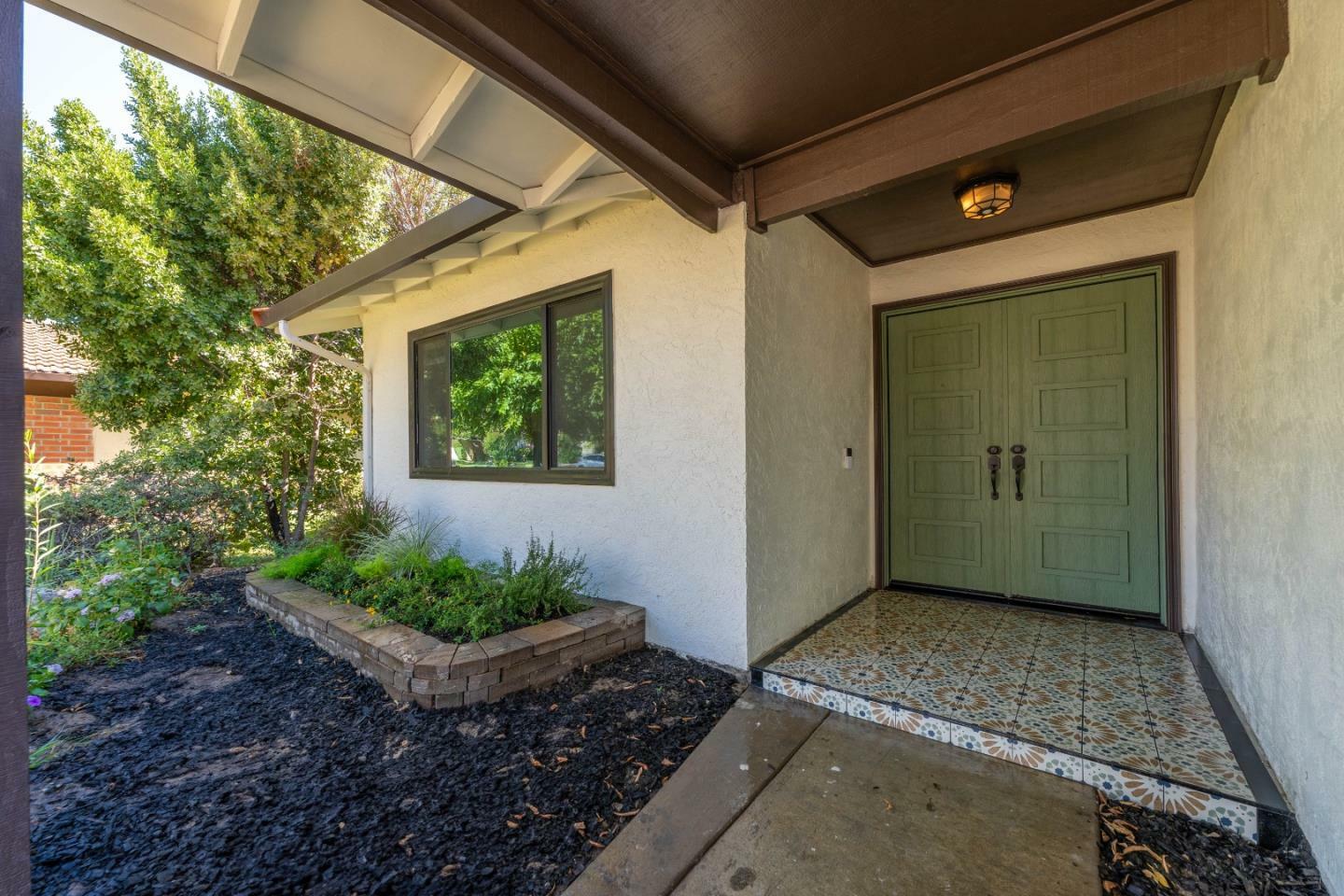 Property Photo:  230 Lloyd Avenue  CA 94536 