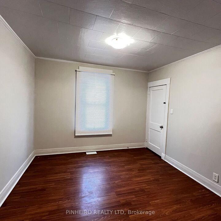 Property Photo:  80 Mackay Ave  ON N6J 2V6 