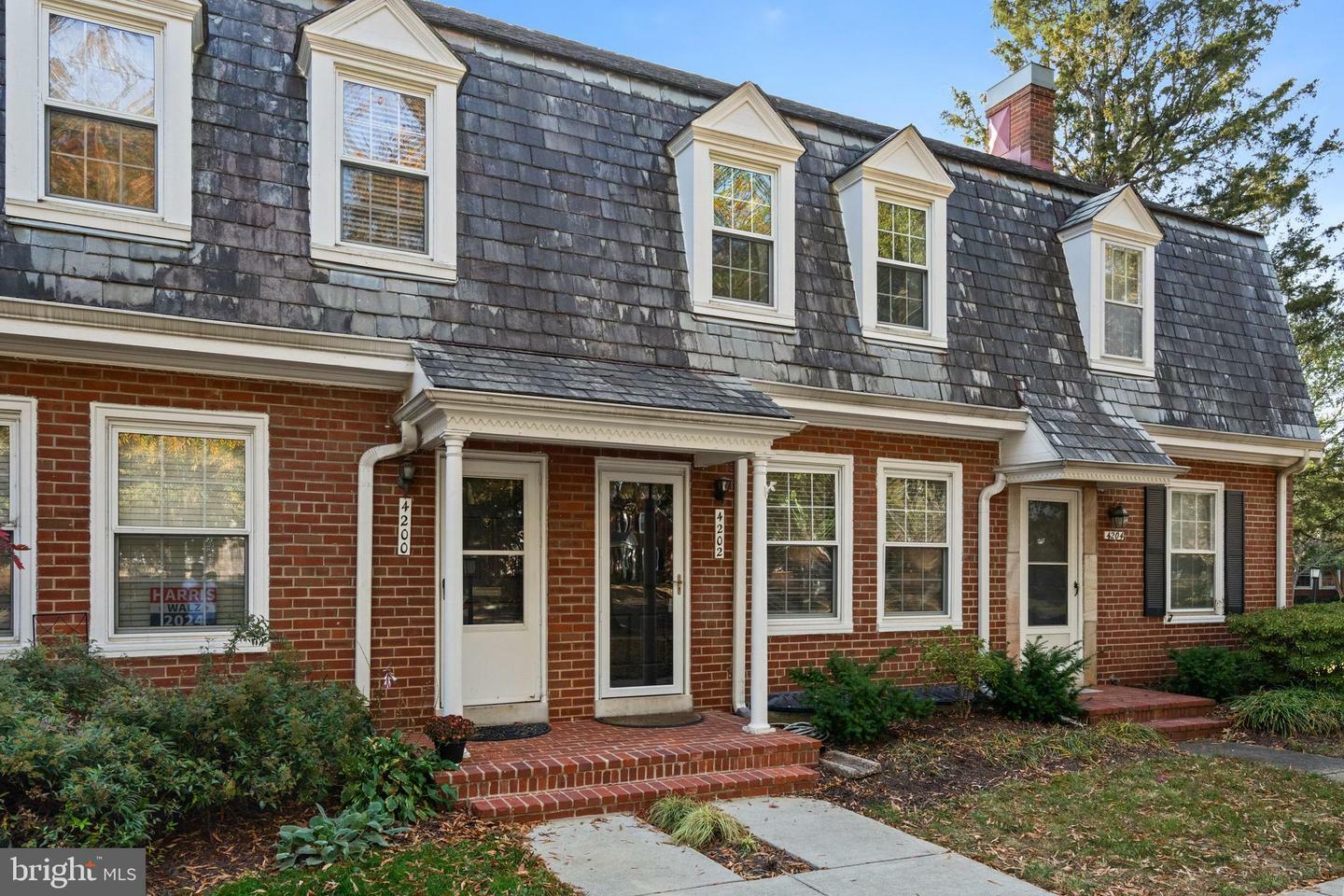 Property Photo: 4202 34th Street S VA 22206