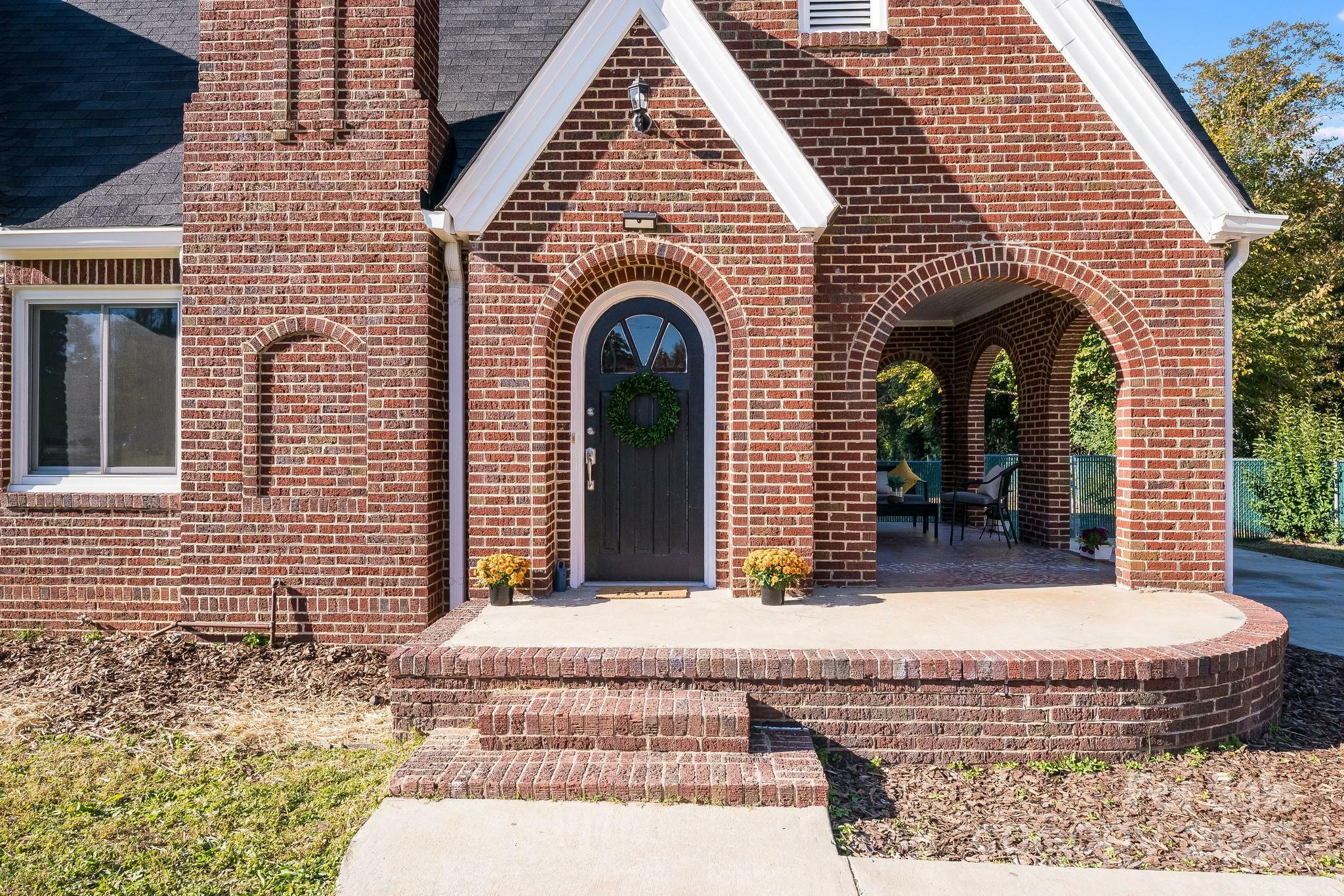 Property Photo:  410 E Arch Street  SC 29720 