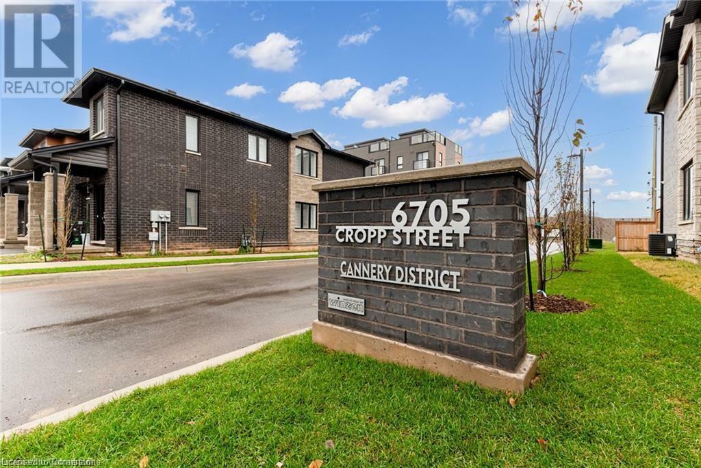 Photo de la propriété:  6705 Cropp Street  ON L2E 5J8 