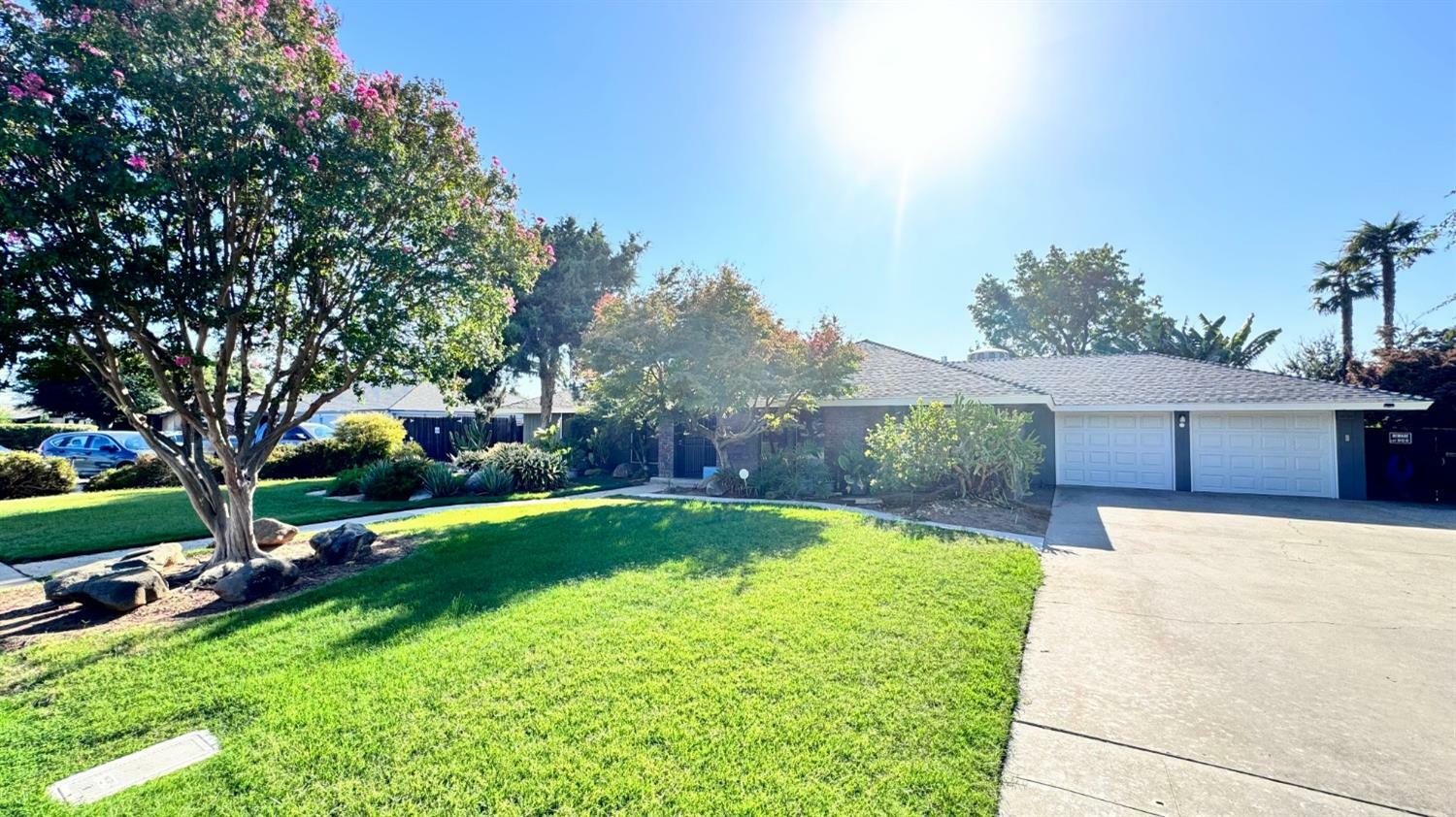 Property Photo:  1630 S Adler Avenue  CA 93727 