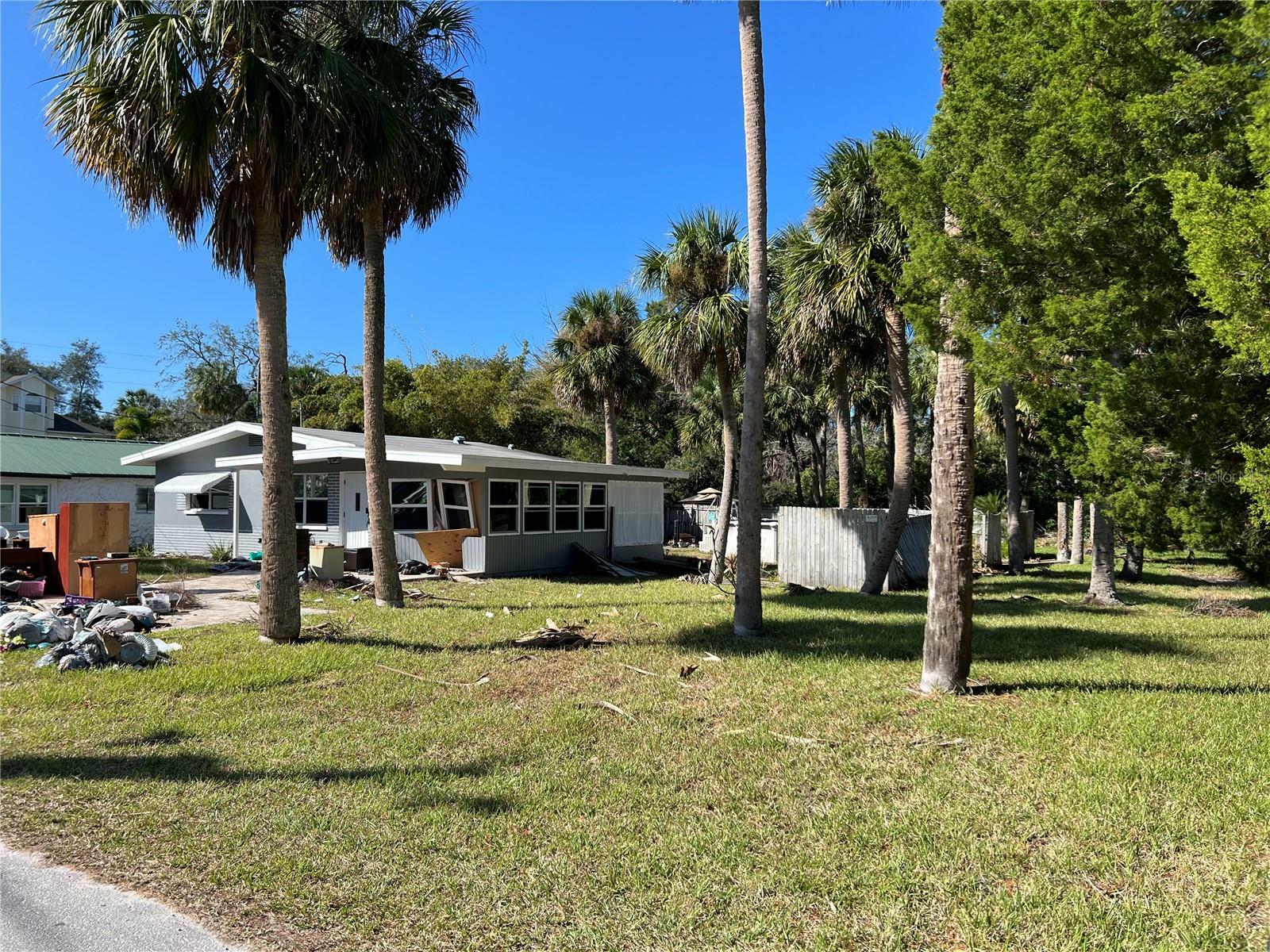 Property Photo:  7803 Davis Street  FL 34668 