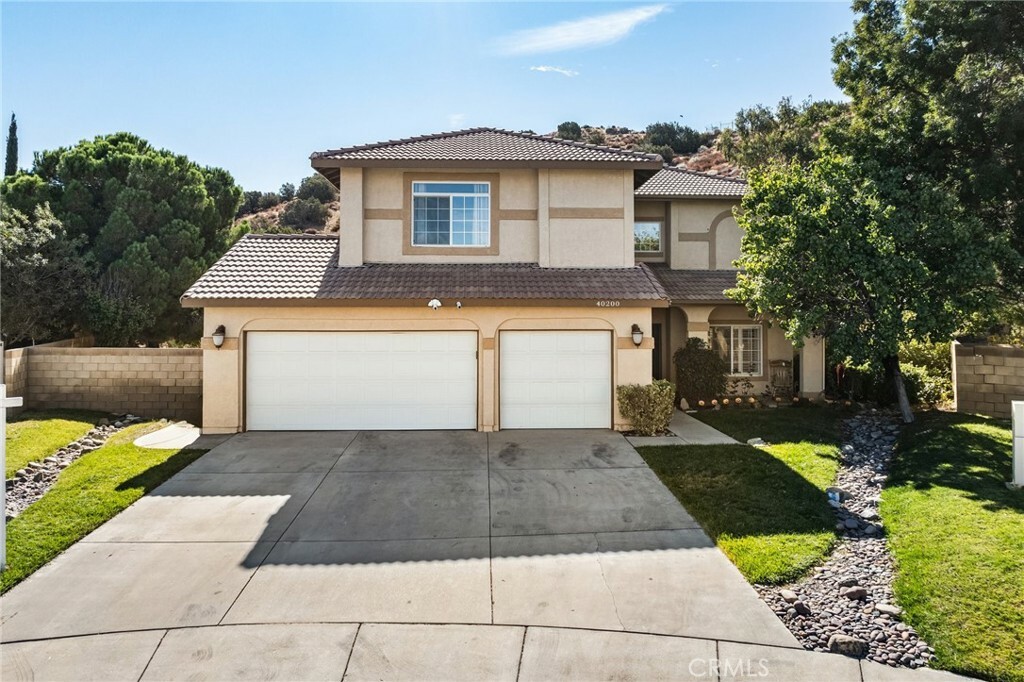 Property Photo:  40200 Wyngate Court  CA 93551 