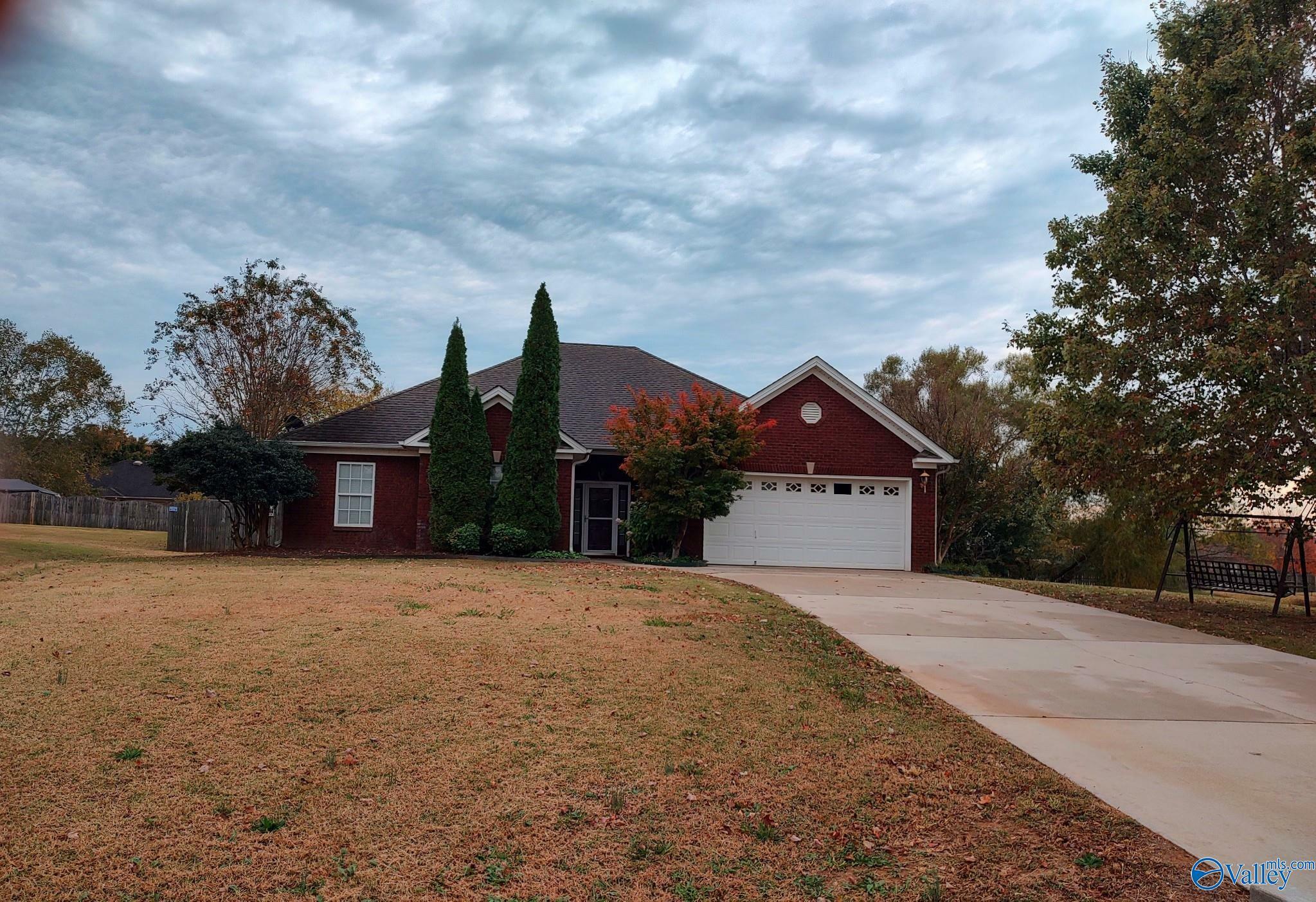 Property Photo:  200 Turkey Point Drive  AL 35761 