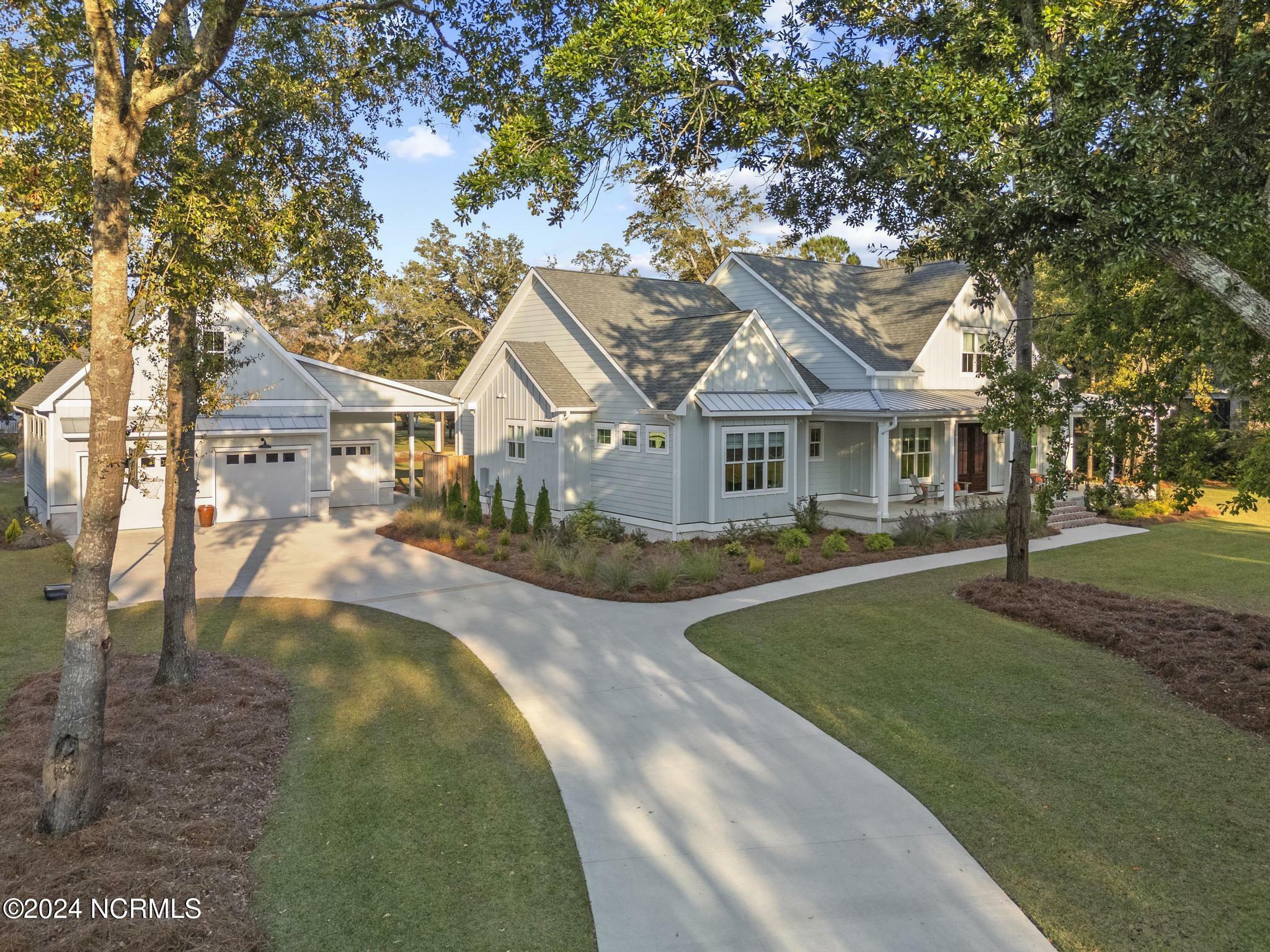 Property Photo: 105 Cotherstone Court NC 28443