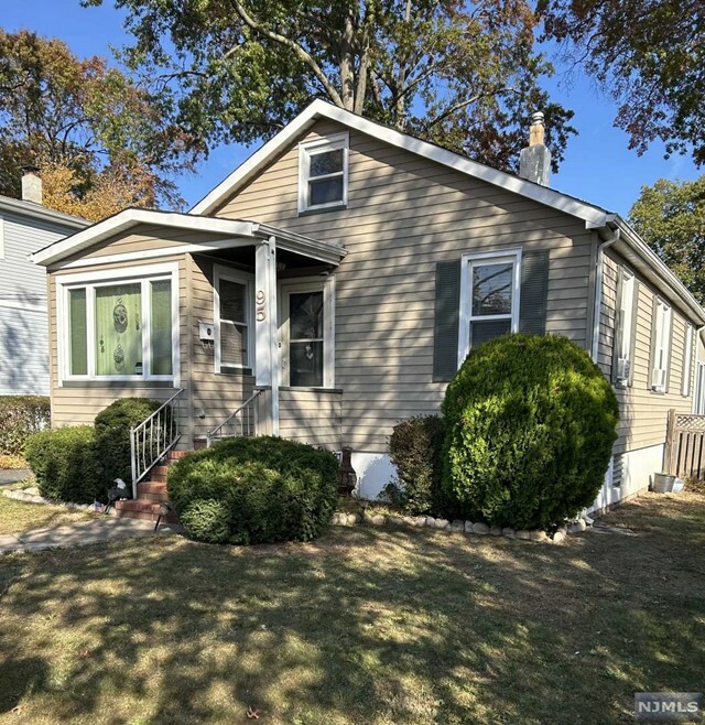 Property Photo:  95 5th Avenue  NJ 07506 