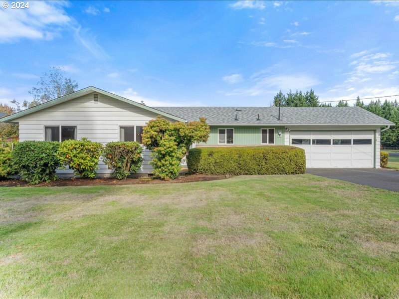 Property Photo:  2408 NE 104th St  WA 98686 