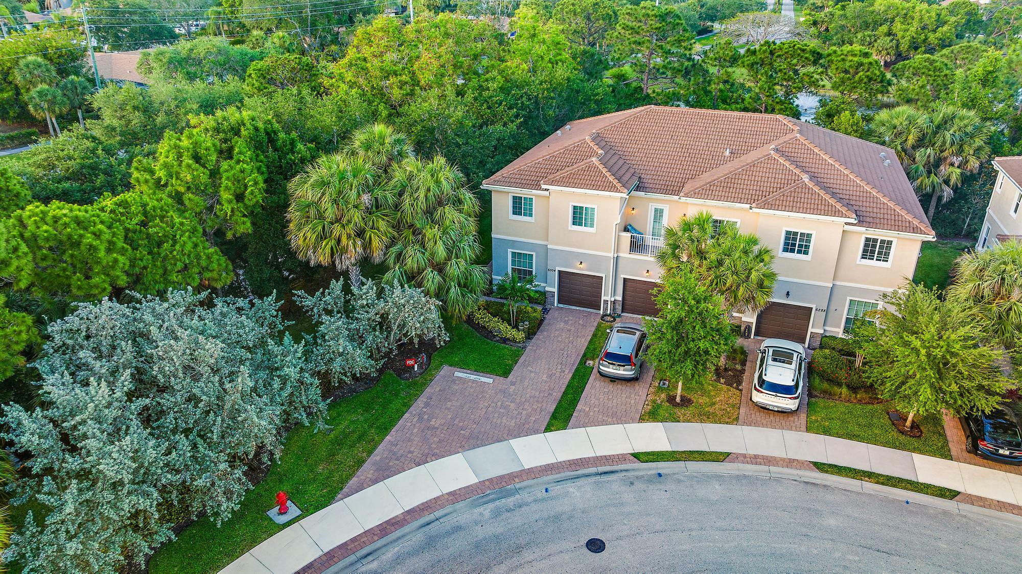 Property Photo:  6304 SE Portofino Circle  FL 33455 