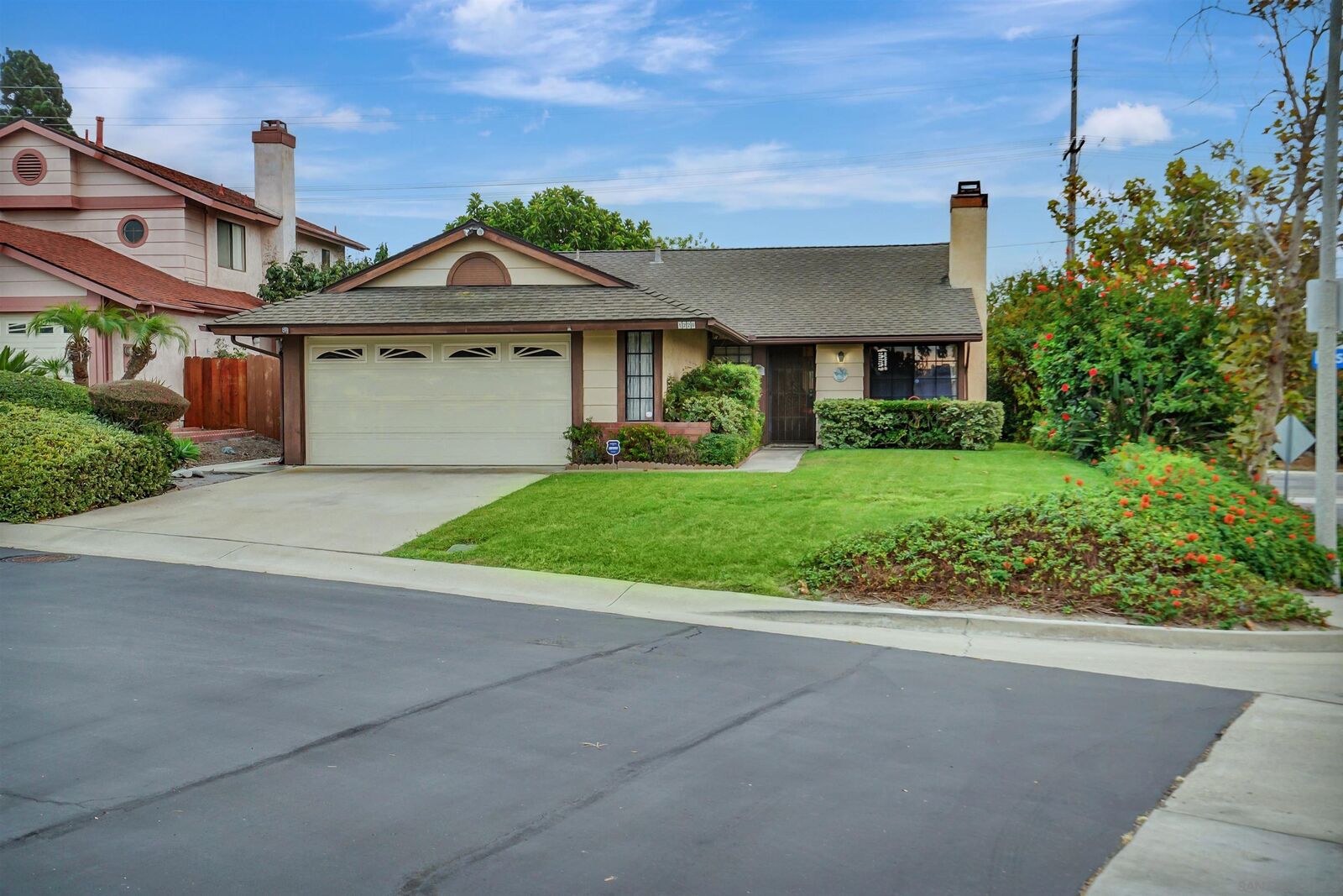 Property Photo:  1220 Mossberg Ct  CA 92083 