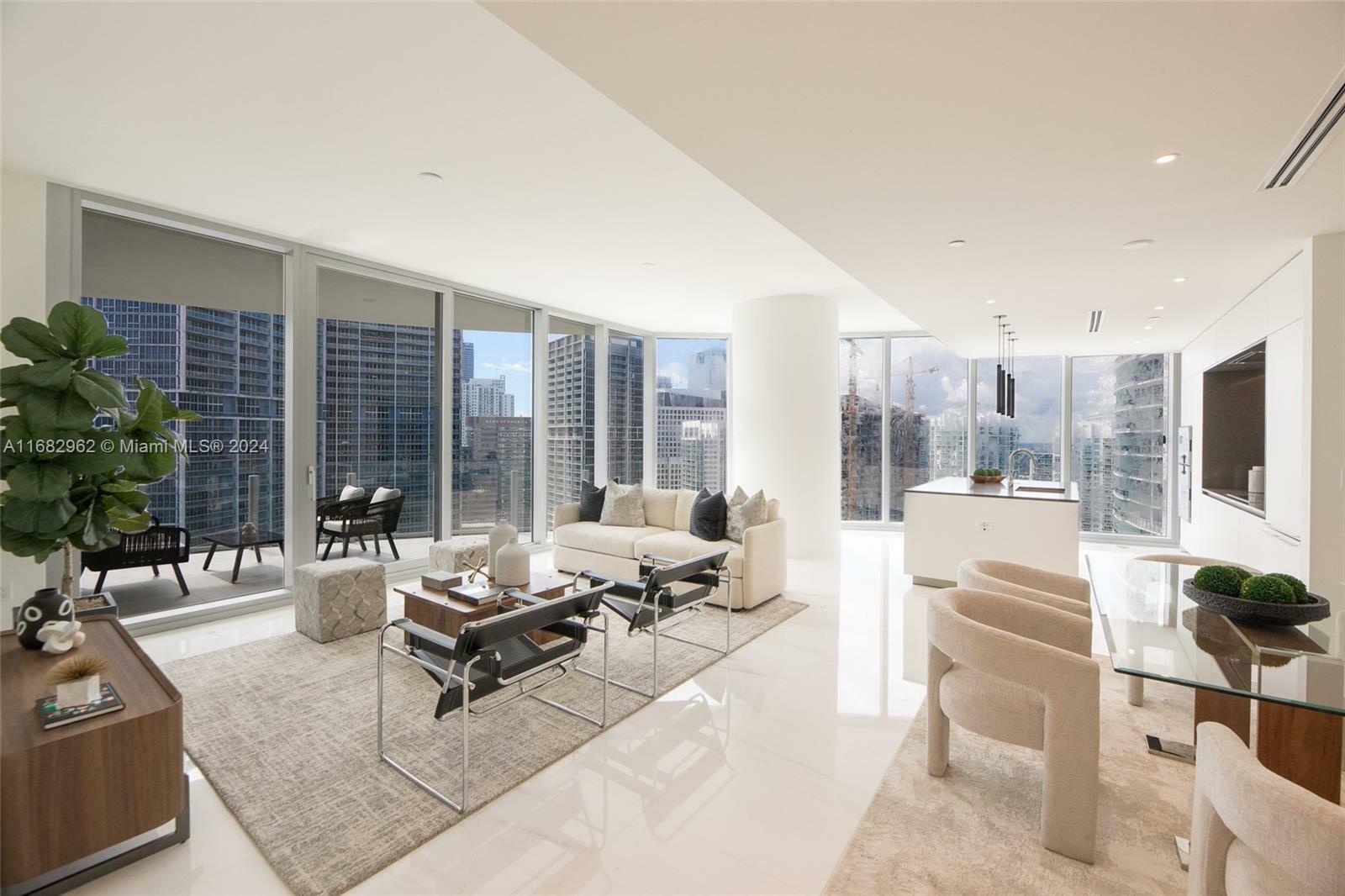 Property Photo:  300 Biscayne Blvd Way 3707  FL 33131 