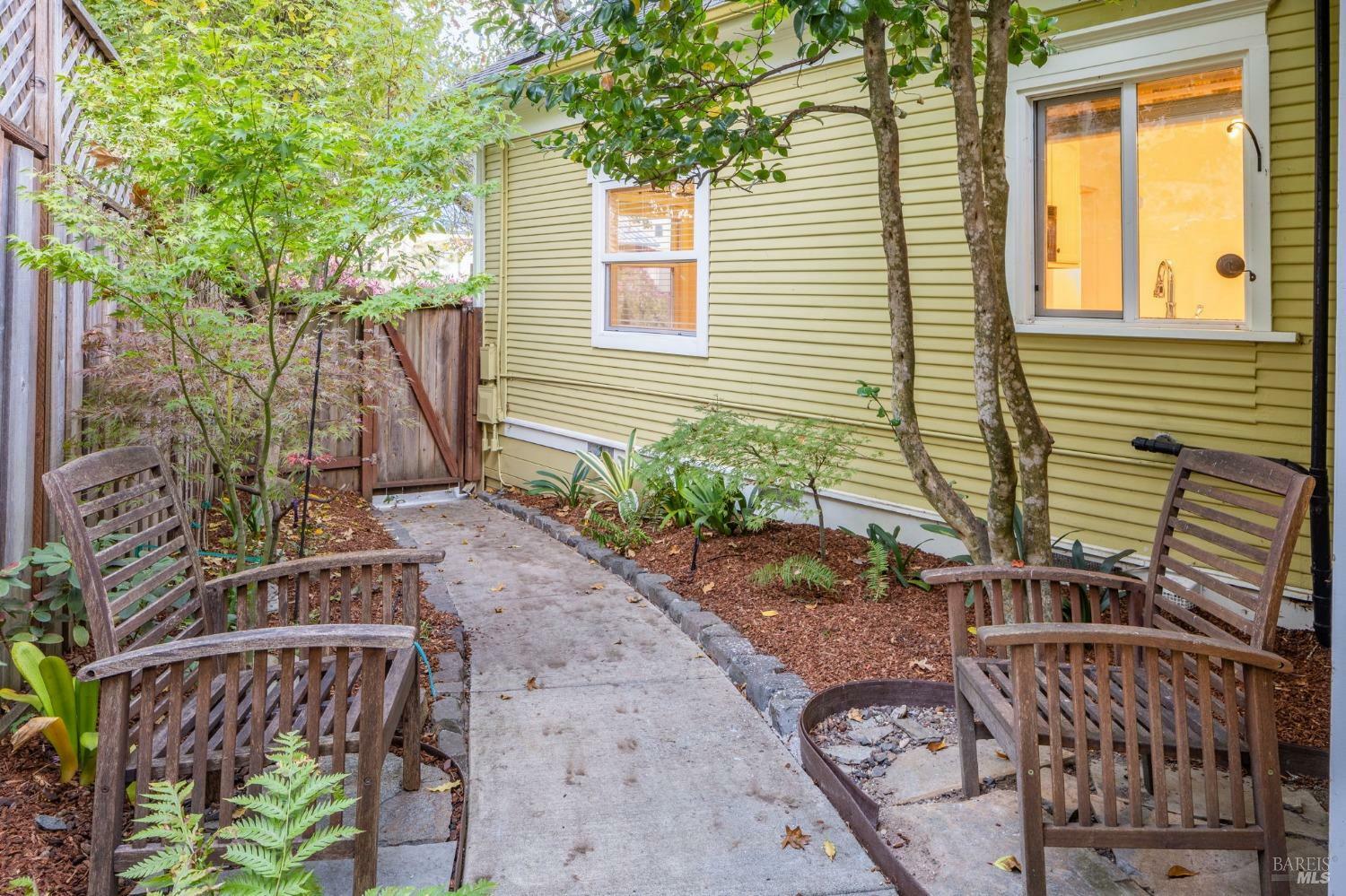 Property Photo:  470 Florence Avenue  CA 95472 