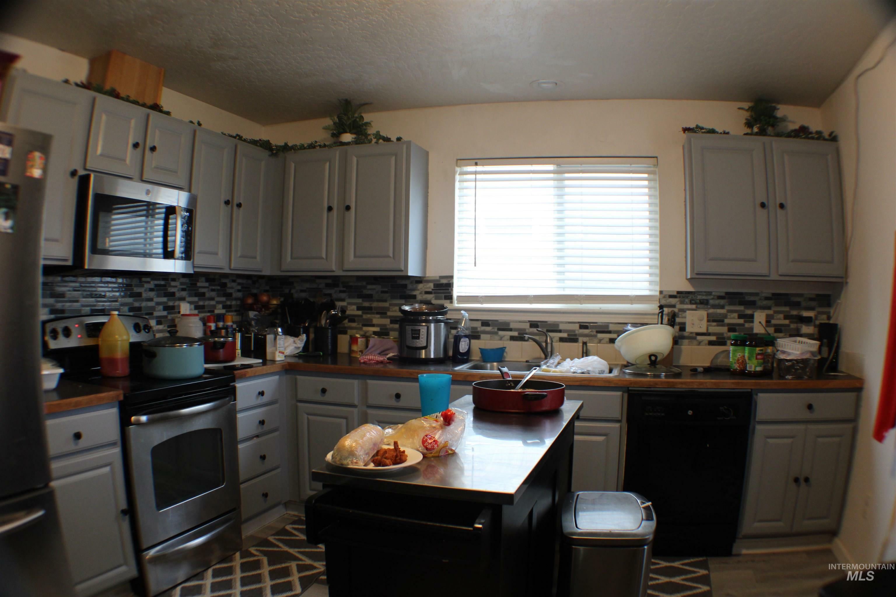 Property Photo:  7270 S Cape View Way  ID 83709 