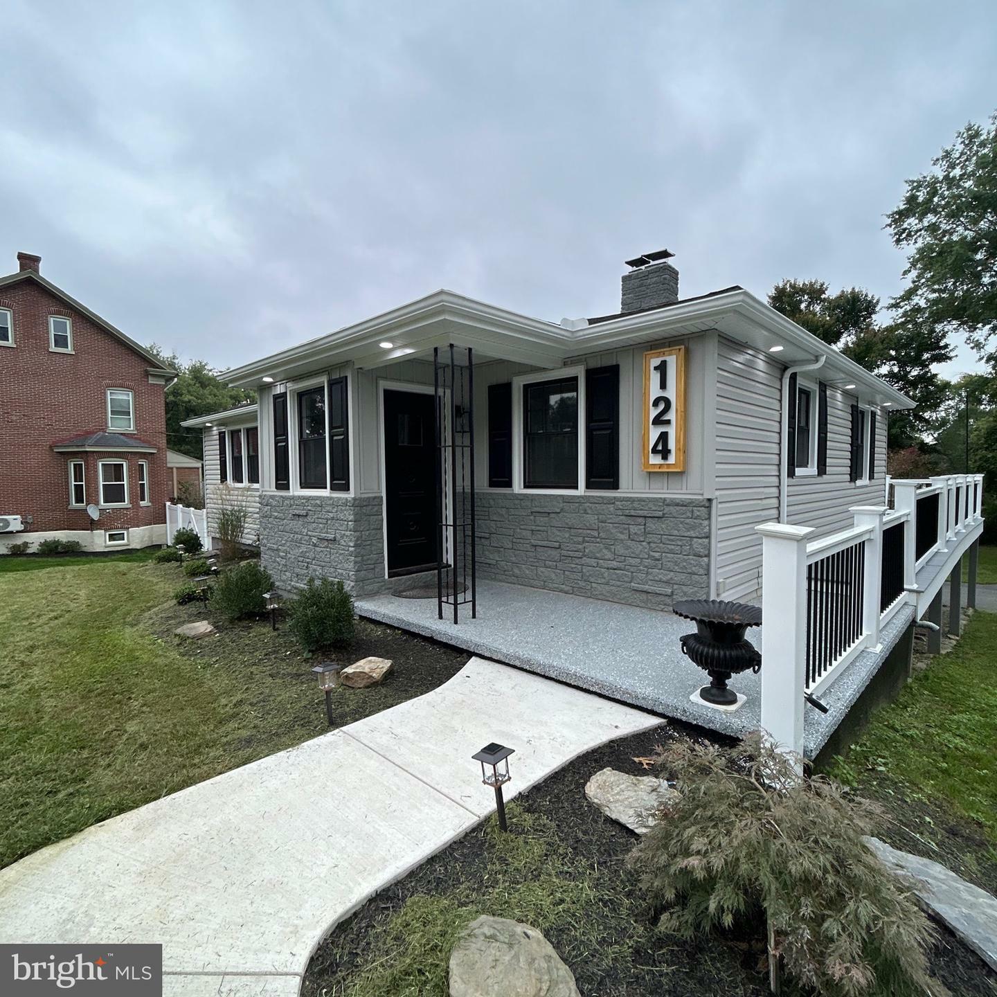 124 Delp Road  Lancaster PA 17601 photo