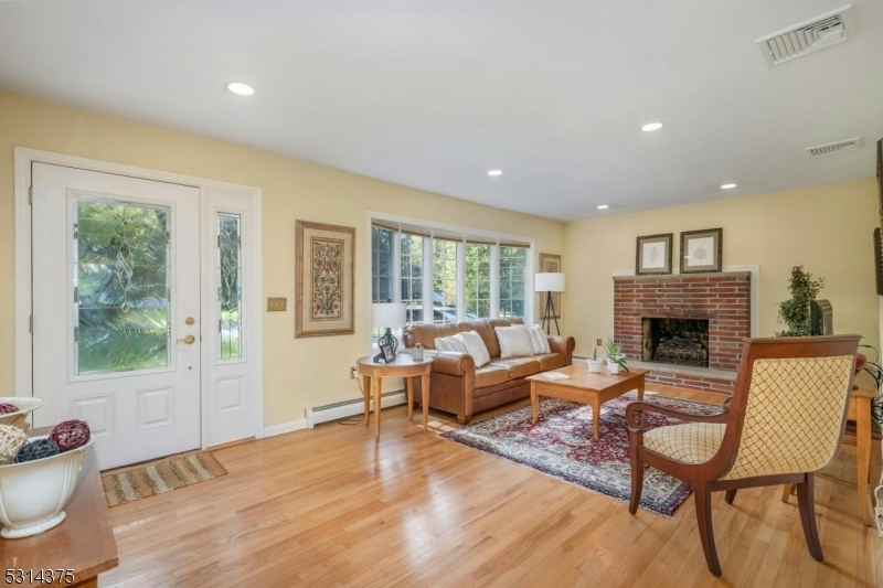 Property Photo:  10 Beaver Ln  NJ 07836 