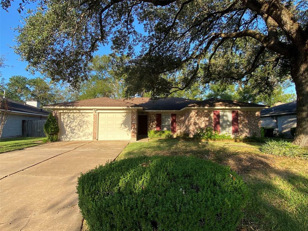 Property Photo:  619 Kirkwood Street  TX 77489 