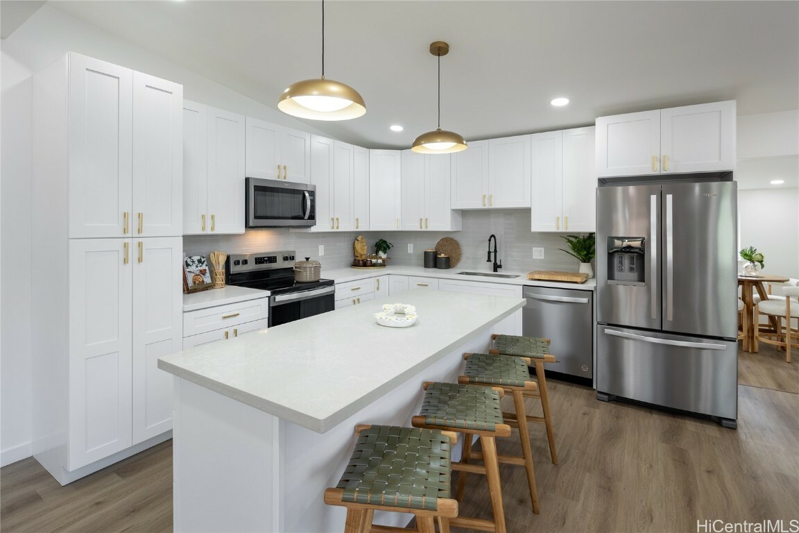 Property Photo: 8 Halakahiki Place HI 96786