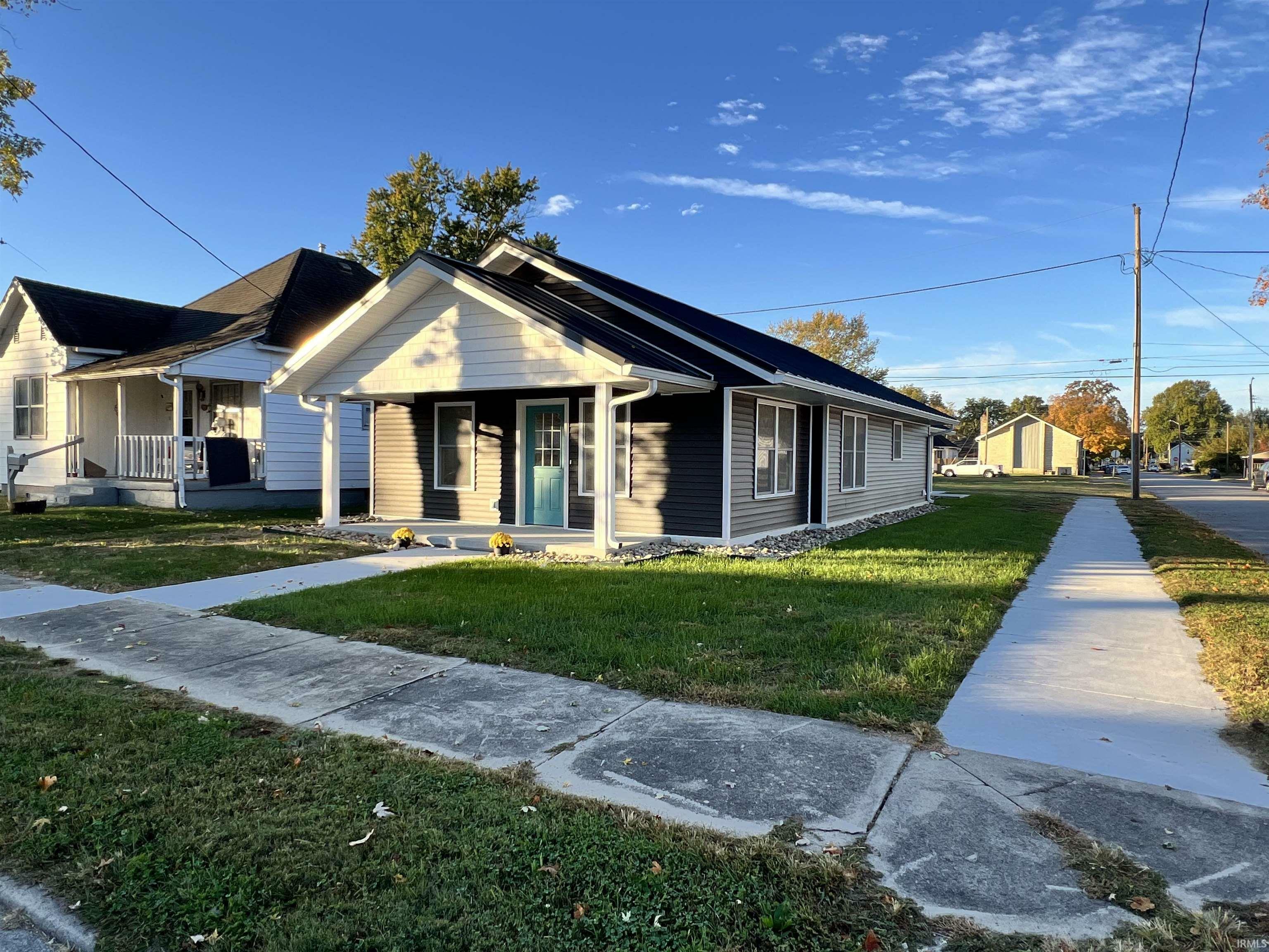 Property Photo:  1205 Ridgeway Avenue  IN 47591 