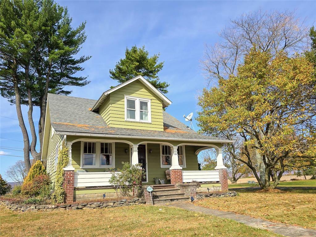 Property Photo:  1307 Bangor Road  PA 18064 