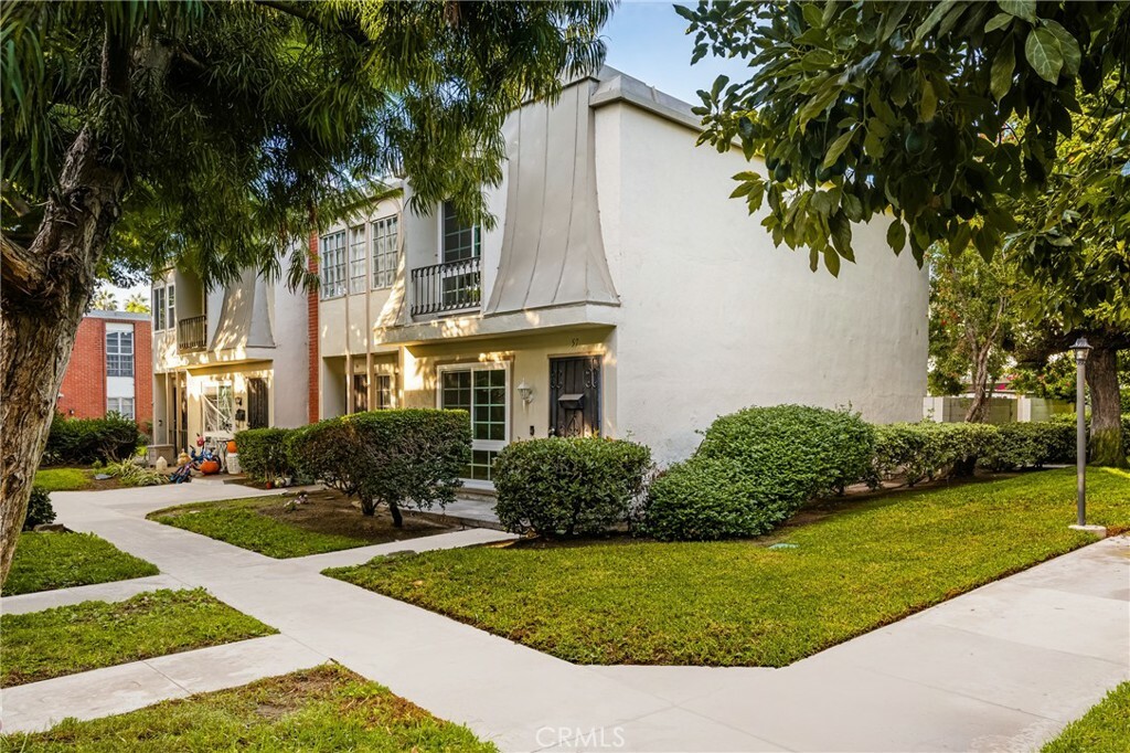 Property Photo:  1800 W Gramercy Avenue 57  CA 92801 