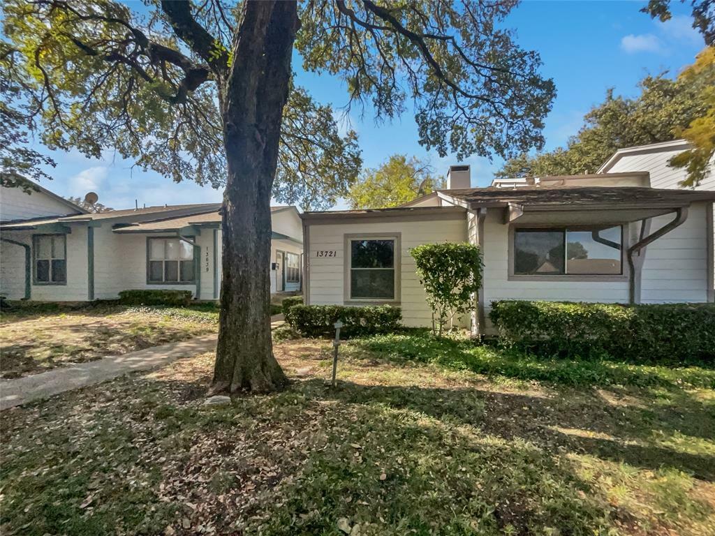 Property Photo: 13721 Brookgreen Circle TX 75240