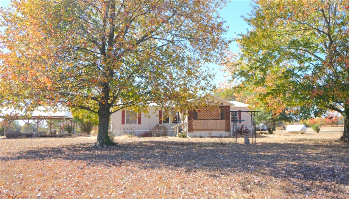 8889 Farm Road 2275  Cassville MO 65745 photo